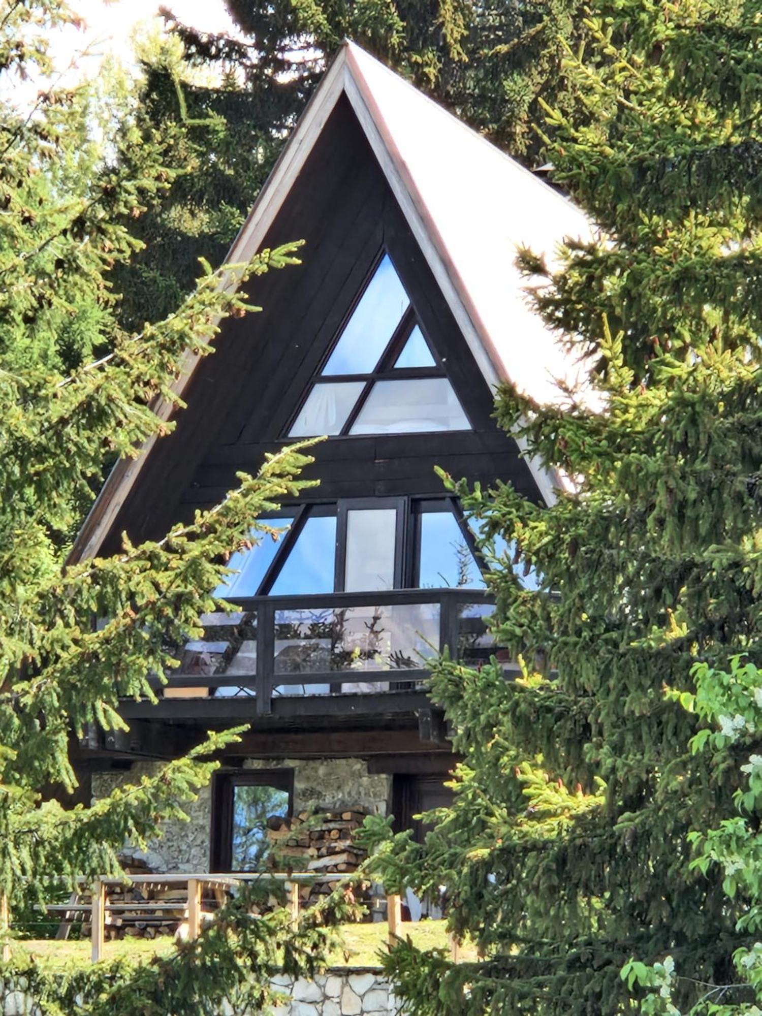 Le Chalet Pointu De Capucine Bourg-Saint-Maurice Exterior photo